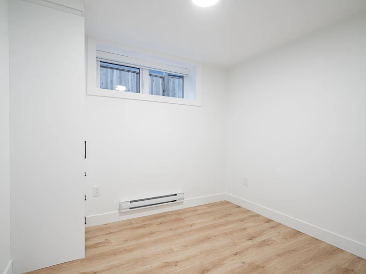 2331 E 49th Avenue, Vancouver, BC, V5S 1J3 - 25