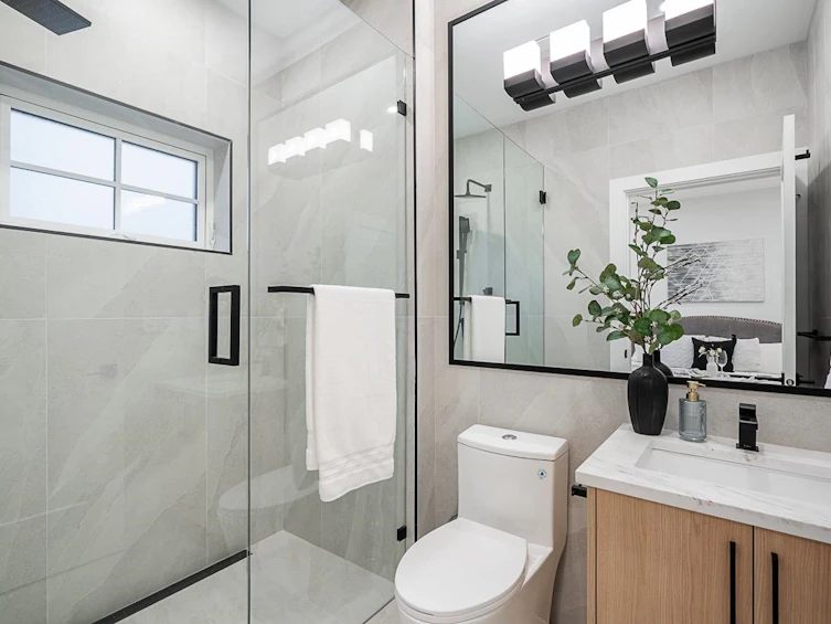 2331 E 49th Avenue, Vancouver, BC, V5S 1J3 - 15