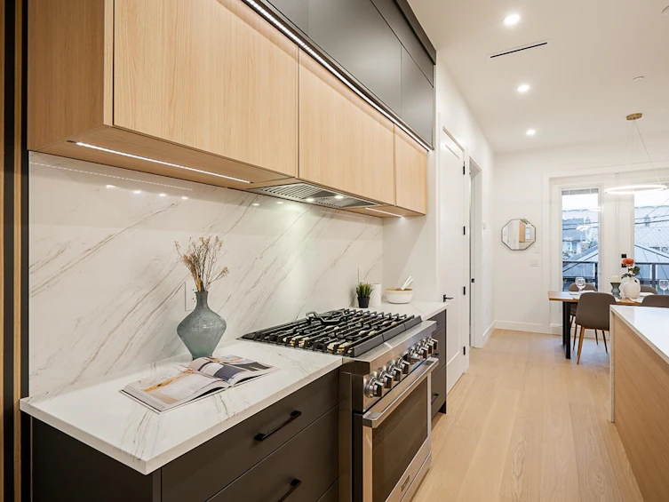 2331 E 49th Avenue, Vancouver, BC, V5S 1J3 - 10