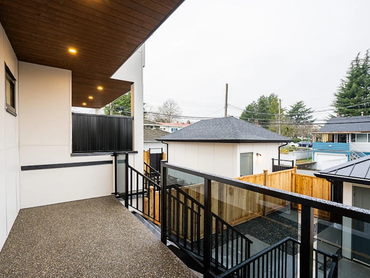 2331 E 49th Avenue, Vancouver, BC, V5S 1J3 - 28
