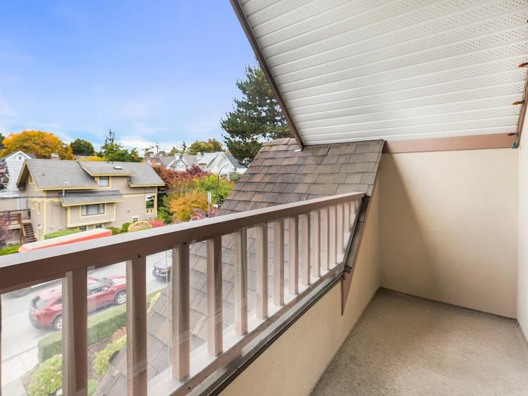 2718 W 3rd Avenue, Vancouver, BC, V6K 1M5 - 16