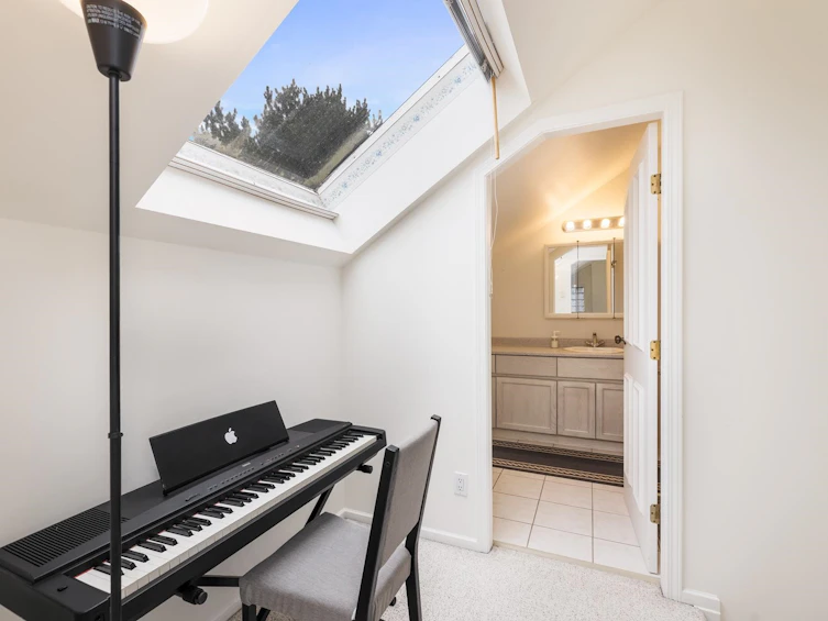 2718 W 3rd Avenue, Vancouver, BC, V6K 1M5 - 18