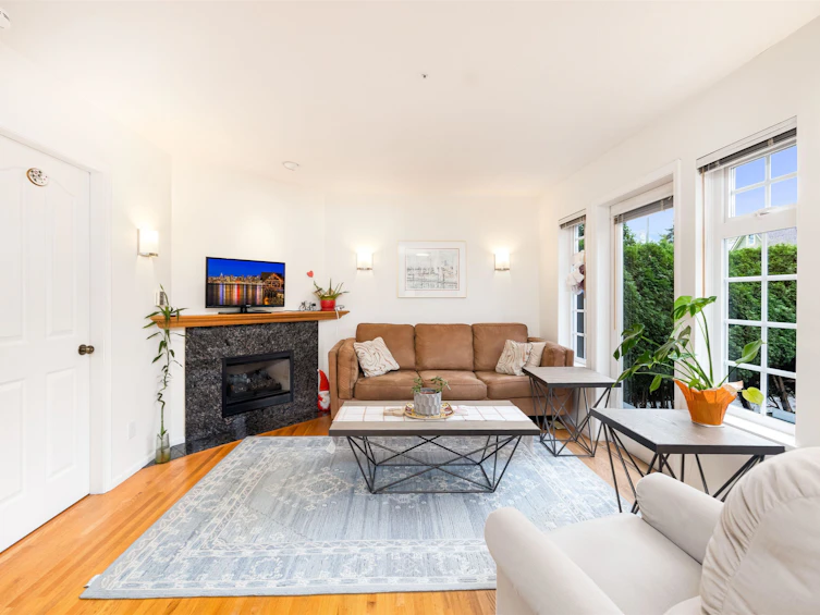 2718 W 3rd Avenue, Vancouver, BC, V6K 1M5 - 7