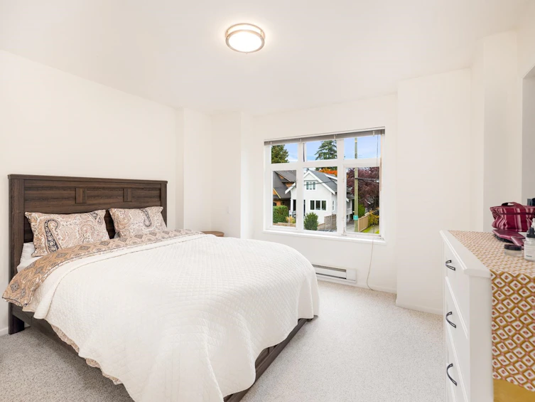 2718 W 3rd Avenue, Vancouver, BC, V6K 1M5 - 11