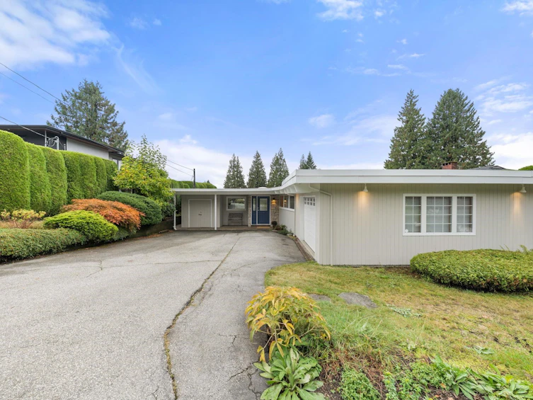 749 Winona Avenue, North Vancouver, BC, V7R 2B2 - 36