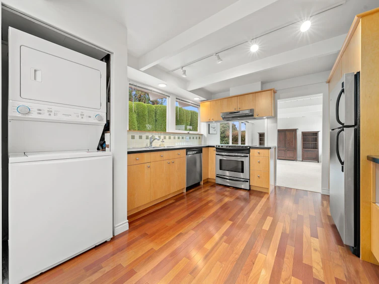 749 Winona Avenue, North Vancouver, BC, V7R 2B2 - 15