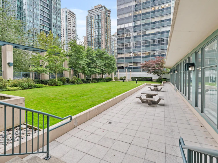 310-1239 W Georgia Street, Vancouver, BC, V6E 4R8 - 18
