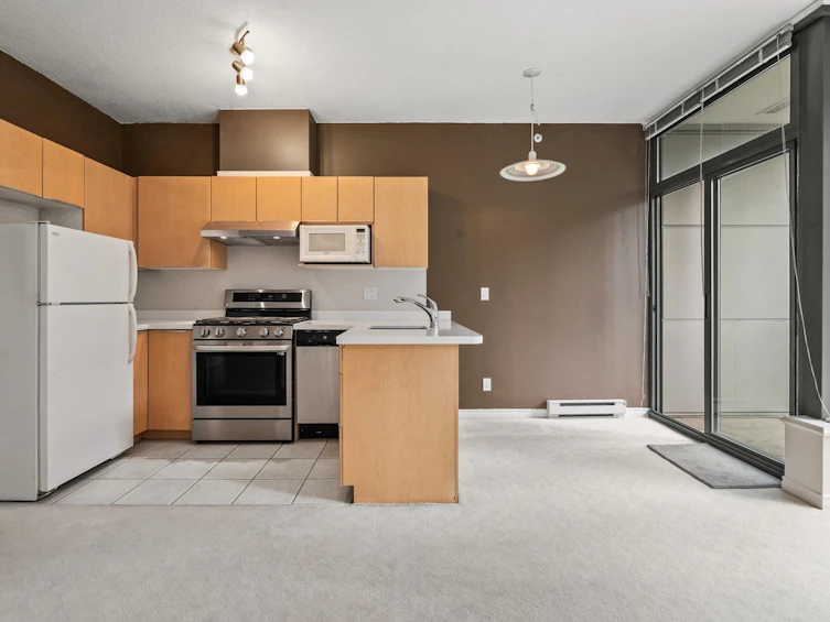310-1239 W Georgia Street, Vancouver, BC, V6E 4R8 - 4