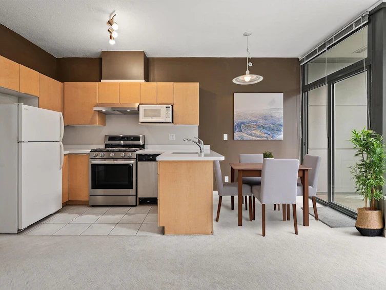 310-1239 W Georgia Street, Vancouver, BC, V6E 4R8 - 3