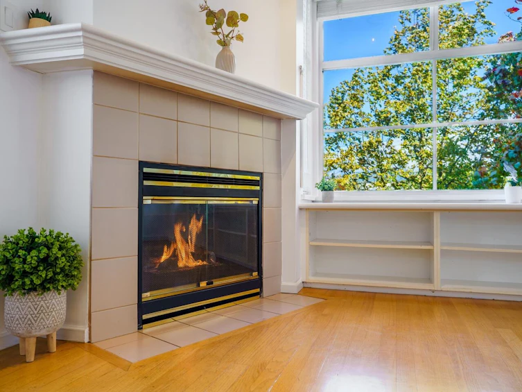 410-2388 Triumph Street, Vancouver, BC, V5L 1L5 - 4