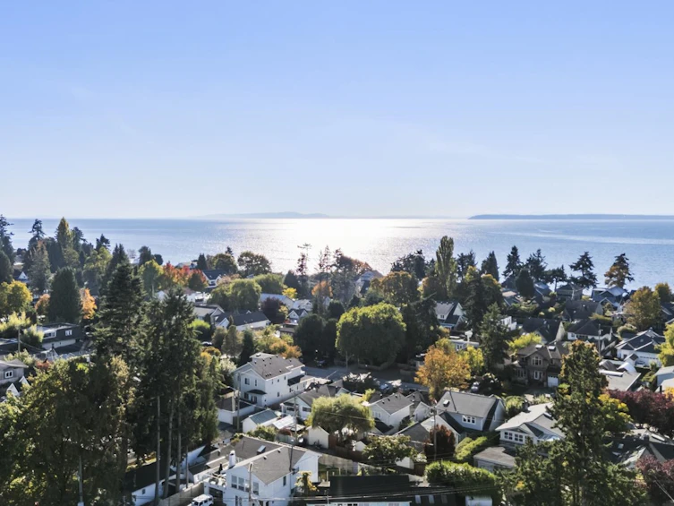 12276 Agar Street, Surrey, BC, V4A 3C2 - 12