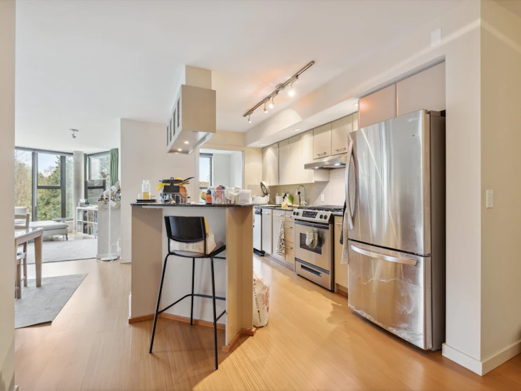 501-683 Victoria Park West, North Vancouver, BC, V7M 0A2 - 18