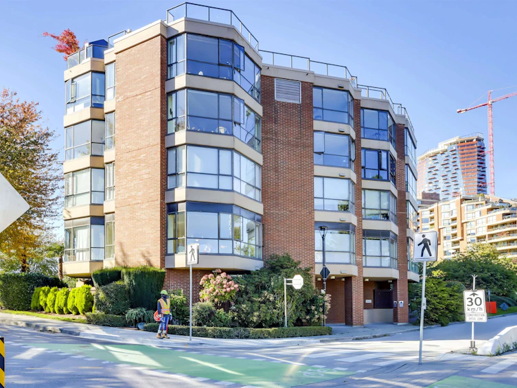 G01-1490 Pennyfarthing Drive, Vancouver, BC, V6J 4Z3 - 11