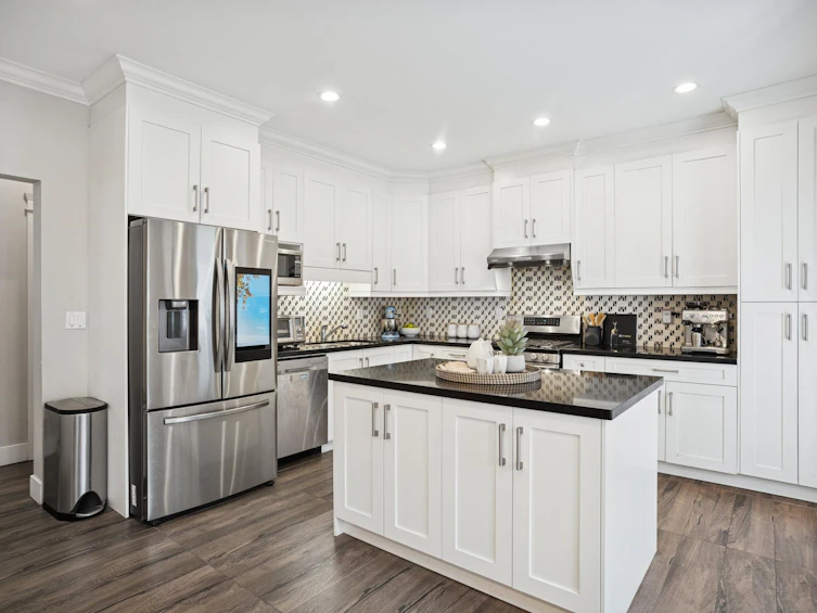 102-910 Delestre Avenue, Coquitlam, BC, V3K 2G6 - 3