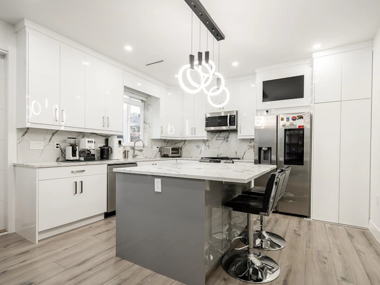 #2-4675 Canada Way, Burnaby, BC, V5G 1K9 - 8