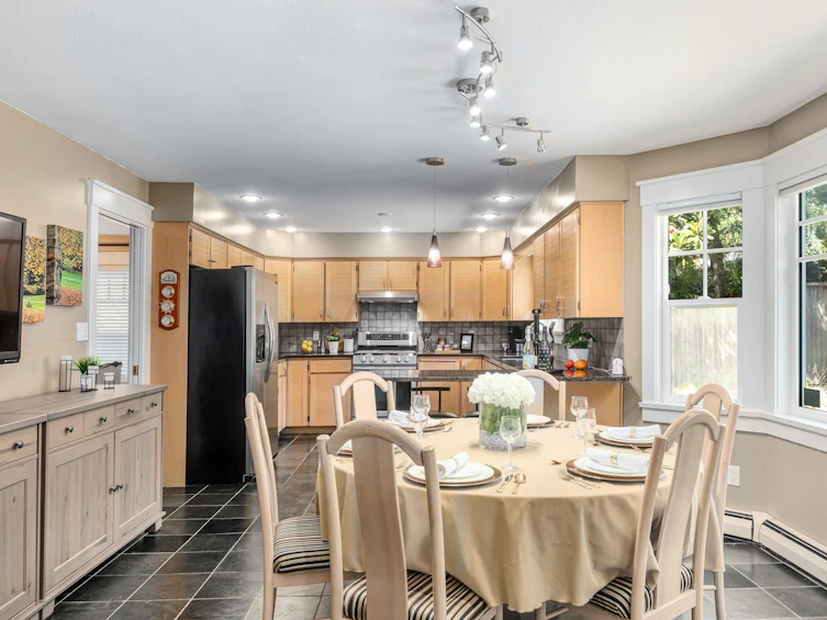 1845 W 62nd Avenue, Vancouver, BC, V6P 2G3 - 9