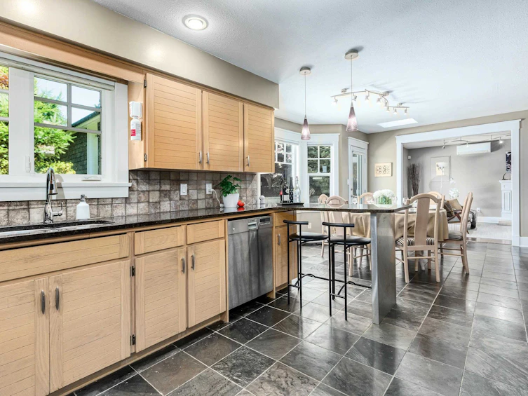 1845 W 62nd Avenue, Vancouver, BC, V6P 2G3 - 10