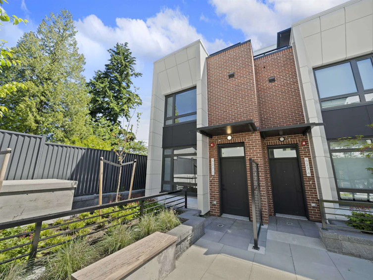 6272 Oak Street, Vancouver, BC, V6M 2W4 - 2