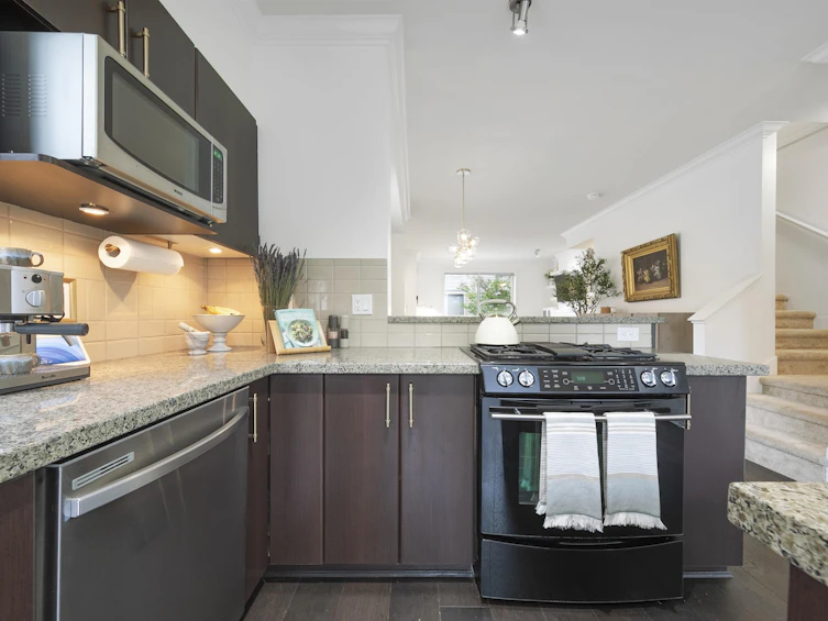 21-301 Klahanie Drive, Port Moody, BC, V3H 0C2 - 12