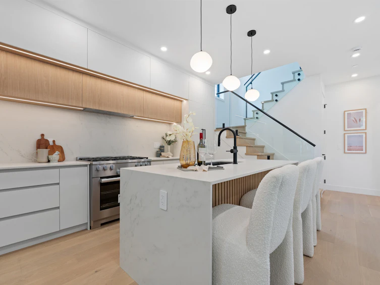 1-2858 W 12th Avenue, Vancouver, BC, V6K 2P9 - 4