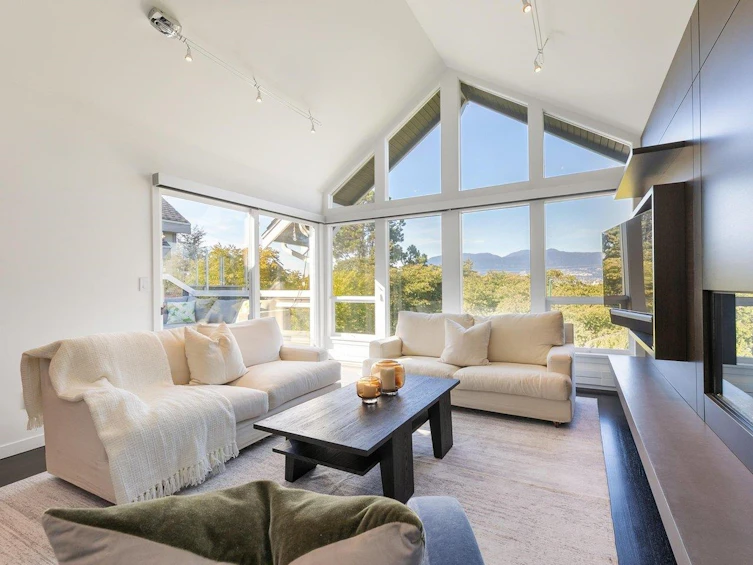 3262 W 1st Avenue, Vancouver, BC, V6K 1H5 - 6