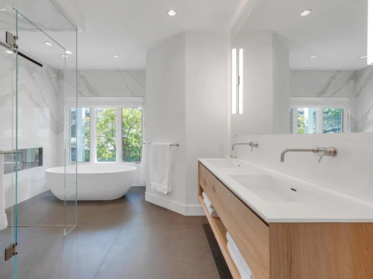 3262 W 1st Avenue, Vancouver, BC, V6K 1H5 - 20