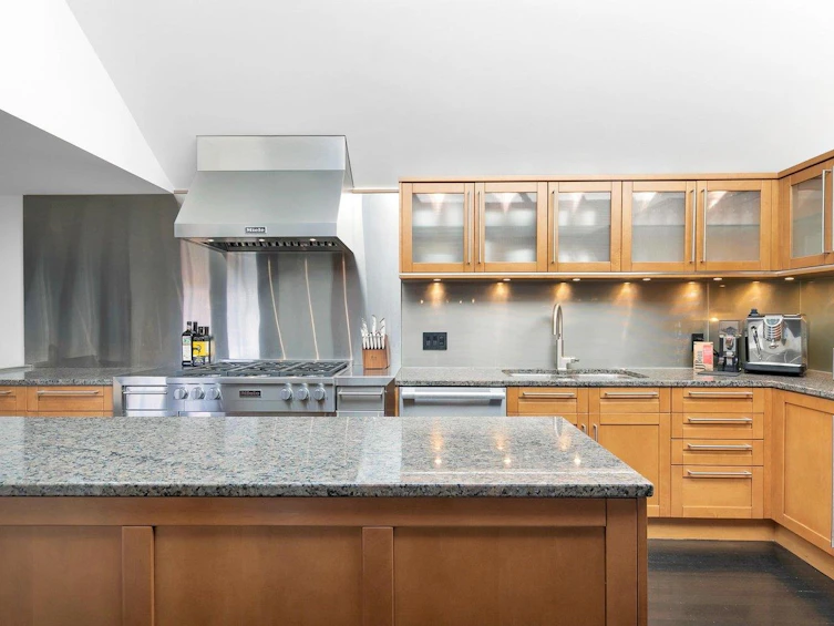 3262 W 1st Avenue, Vancouver, BC, V6K 1H5 - 14