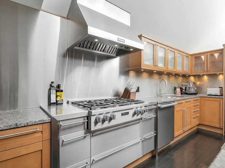 3262 W 1st Avenue, Vancouver, BC, V6K 1H5 - 13