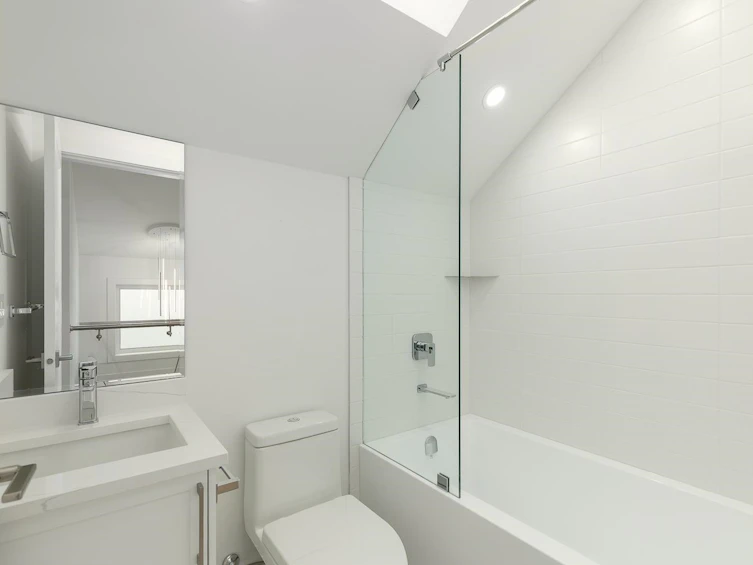 3075 Courtenay Street, Vancouver, BC, V6R 3X8 - 24