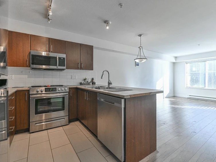 215-45567 Yale Road, Chilliwack, BC, V2P 0B2 - 9