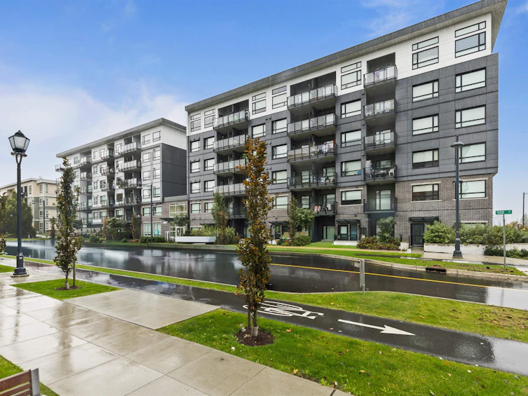 206-10777 138 Street, Surrey, BC, V3T 0T5