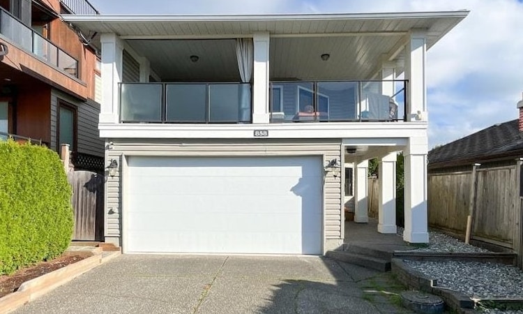858 Stevens Street