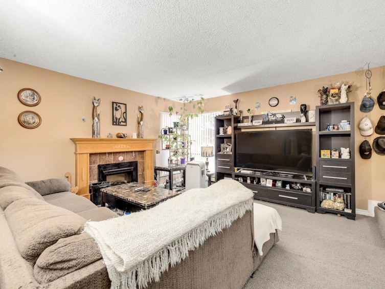 14834 Holly Park Lane, Surrey, BC, V3R 6Y2 - 5
