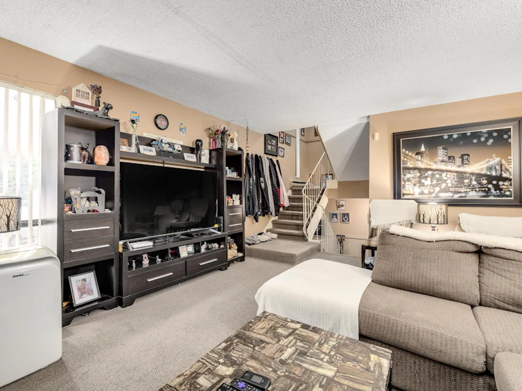 14834 Holly Park Lane, Surrey, BC, V3R 6Y2 - 6