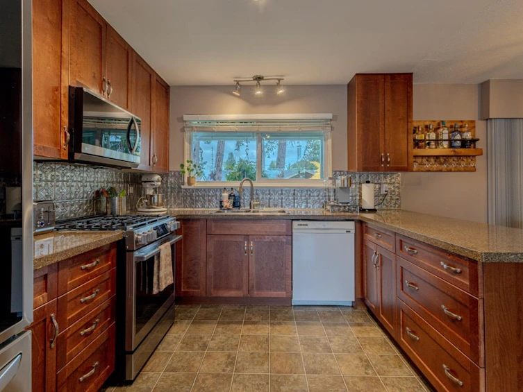 22650 Lee Avenue, Maple Ridge, BC, V2X 4G5 - 5