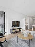 206 725 Marine Drive