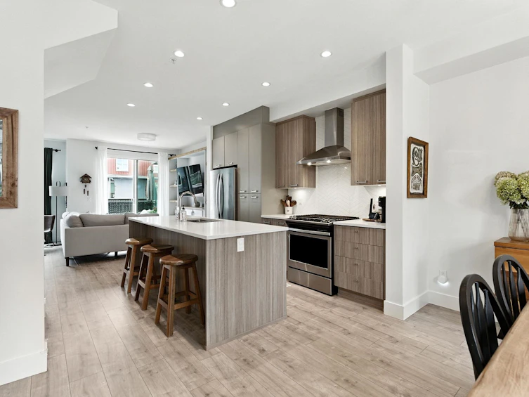 99-24076 112 Avenue, Maple Ridge, BC, V2W 0K2 - 2