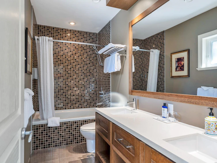 5062 Granville Street, Vancouver, BC, V6M 3B4 - 25