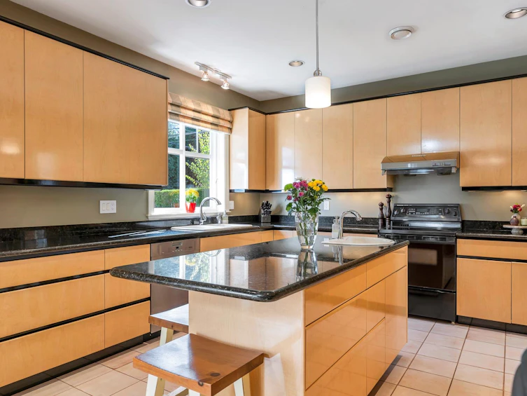 5062 Granville Street, Vancouver, BC, V6M 3B4 - 14