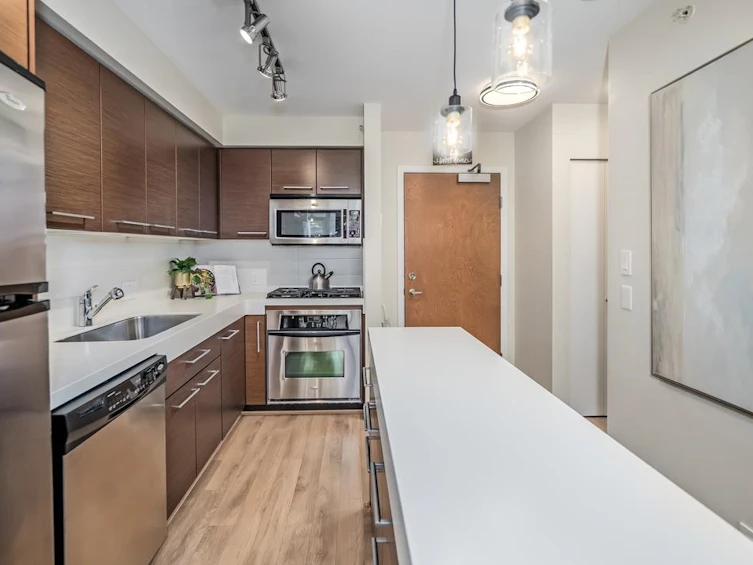 403-2770 Sophia Street, Vancouver, BC, V5T 0A4 - 5