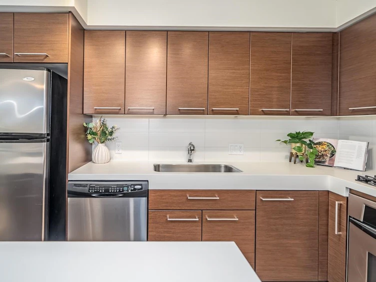 403-2770 Sophia Street, Vancouver, BC, V5T 0A4 - 4