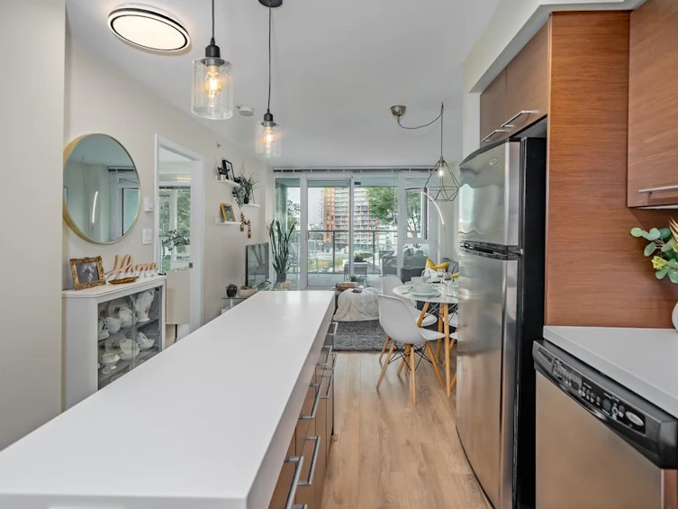 403-2770 Sophia Street, Vancouver, BC, V5T 0A4 - 2