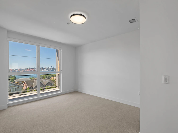 411-422 E 3rd Street, North Vancouver, BC, V7L 0K1 - 9
