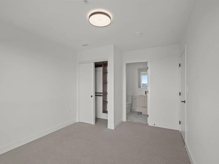 411-422 E 3rd Street, North Vancouver, BC, V7L 0K1 - 11