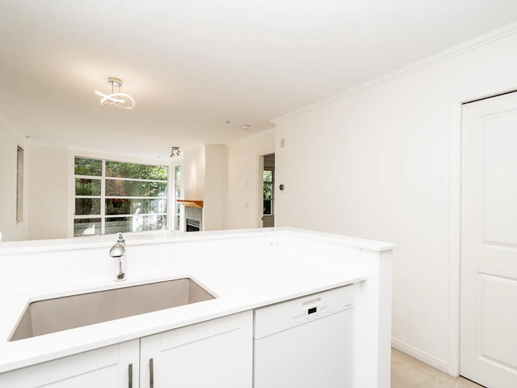 106-2575 W 4th Avenue, Vancouver, BC, V6K 1P5 - 14