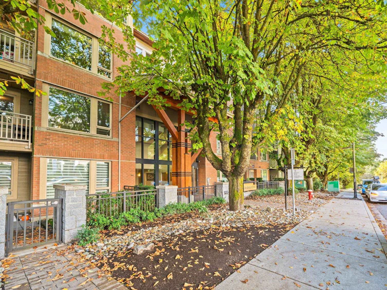 127-119 W 22nd Street, North Vancouver, BC, V7M 0B4 - 25
