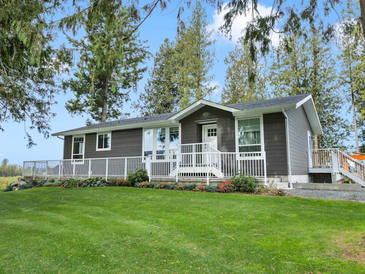 197 Clearbrook Road, Abbotsford, BC, V2T 5X1 - 3