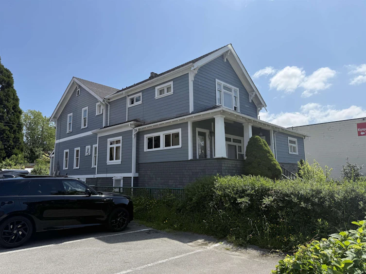 423 Sixth Street, New Westminster, BC, V3L 3B1 - 2