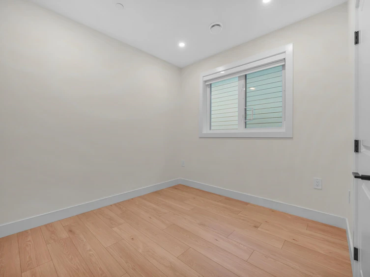 1-3090 Vanness Avenue, Vancouver, BC, V5R 5A1 - 17