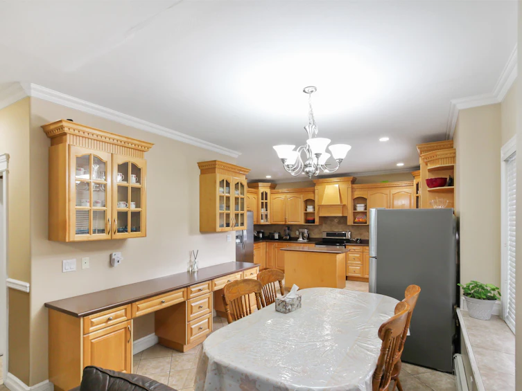 12366 66 Avenue, Surrey, BC, V3W 2A4 - 12